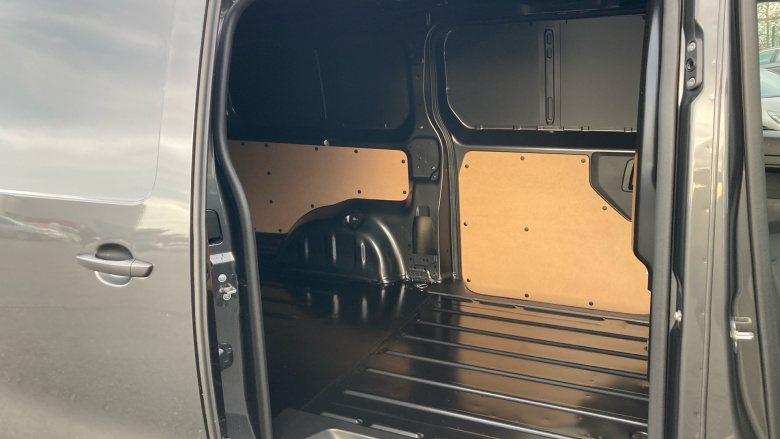 Vauxhall Vivaro L1 Diesel 2.0 Turbo D 145 Pro H1 Van